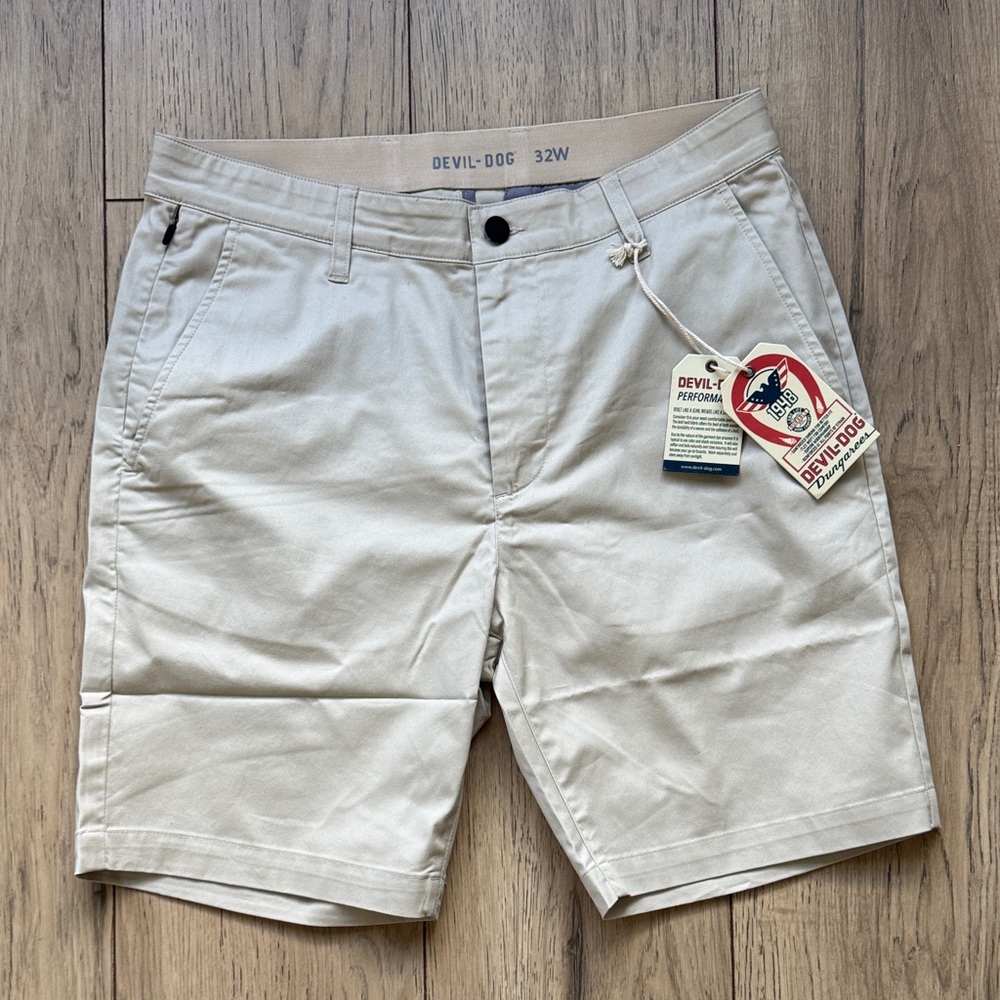 Devil-Dog Dungarees Men’s Maneuver Shorts NWT Size 32 Khaki Chino Performance